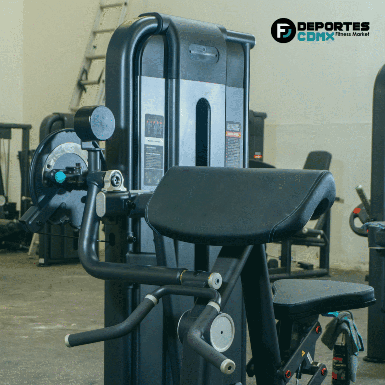Ser Fit en Casa con Aparatos IronKing: Entrenamiento de Curl y Tríceps